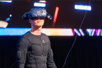 VR headset with wearable skin